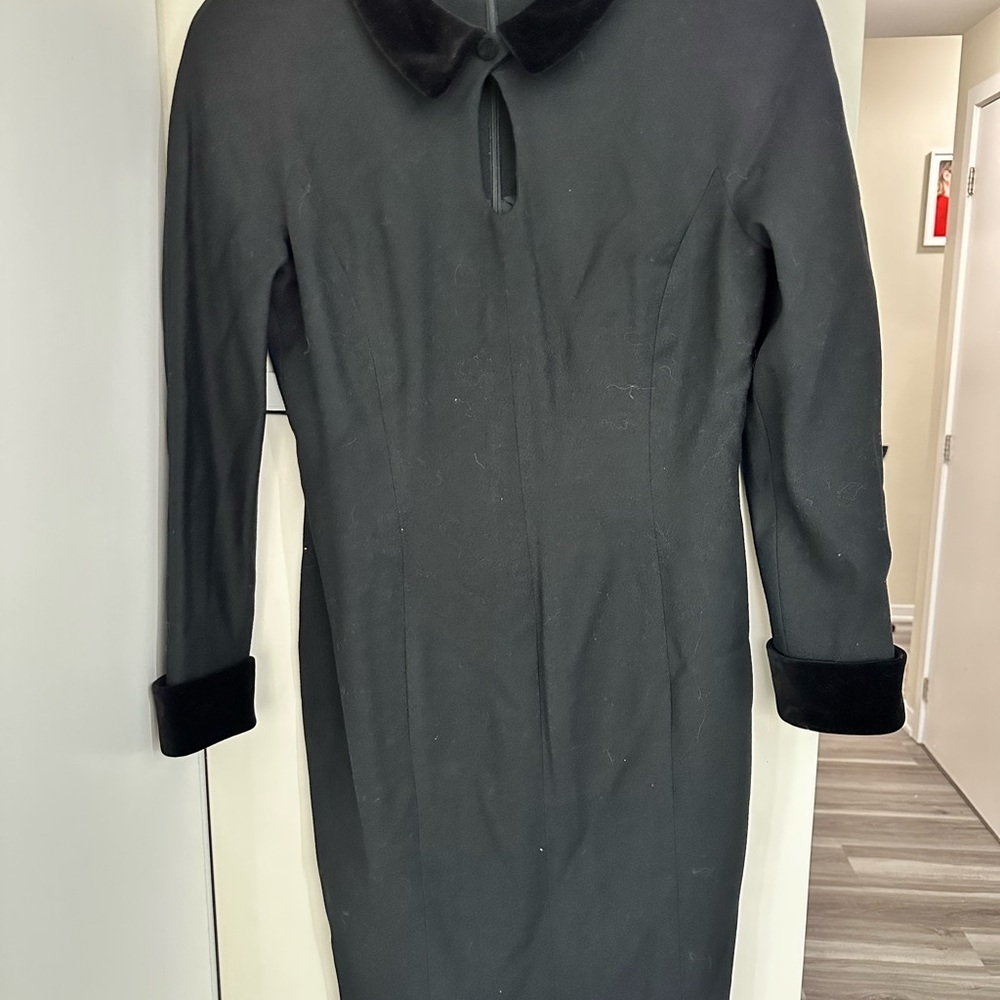 Tahari Vintage Elegant Black with Velvet Trim Dress Size 8 - Picture 2 of 11
